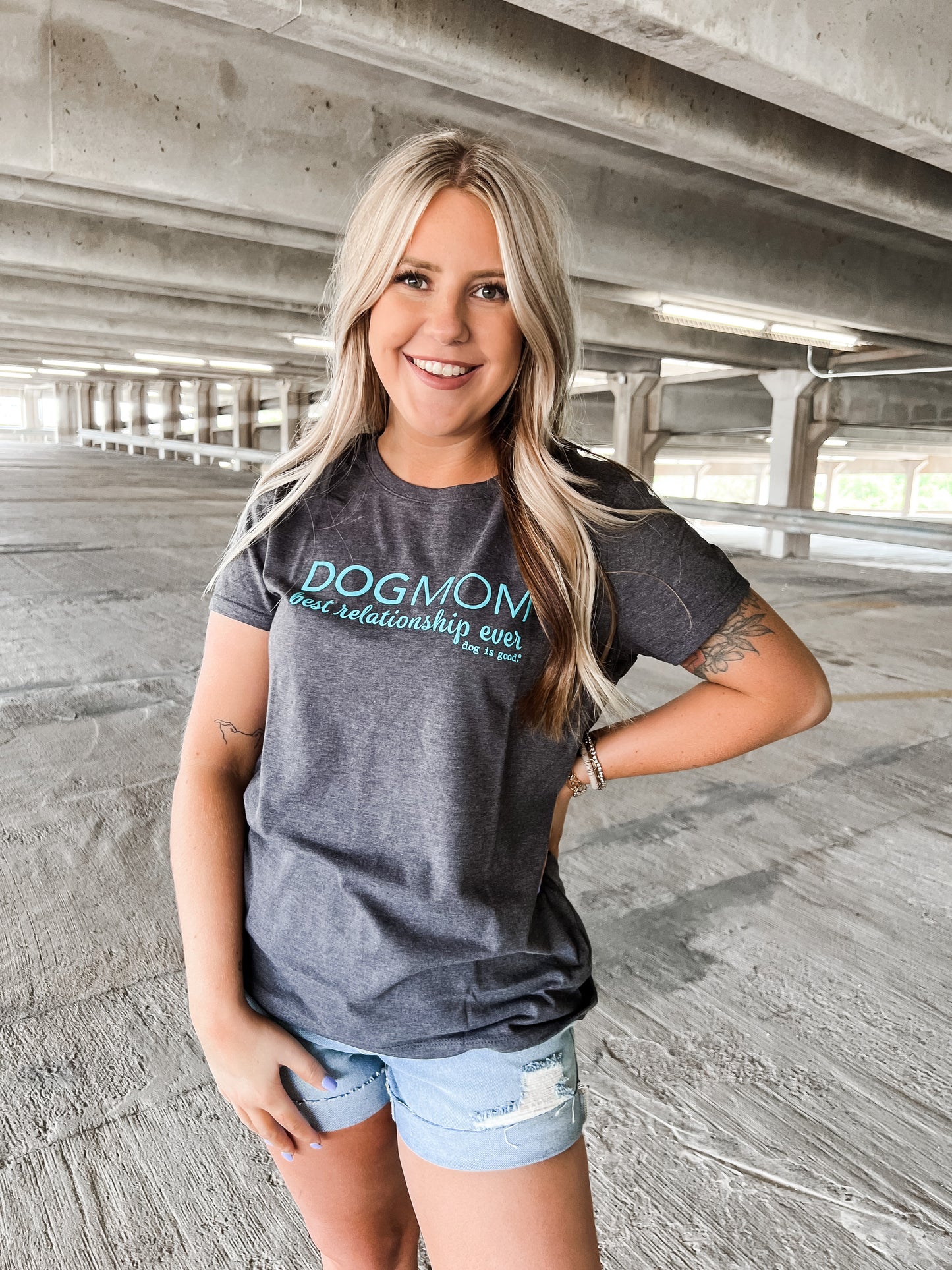 Dog Mom T-Shirt Women's (Heather Charcoal)